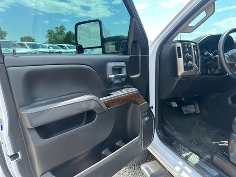 Used 2018 GMC Sierra 3500 Denali w/ Duramax Plus Package AWD/4WD image 33