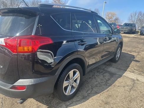Used 2015 Toyota RAV4 XLE image 3