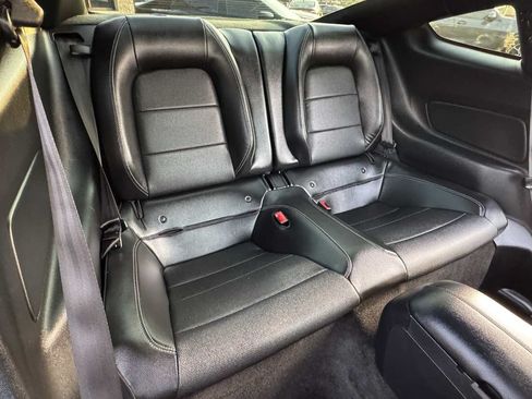 Used 2019 Ford Mustang Premium RWD image 33
