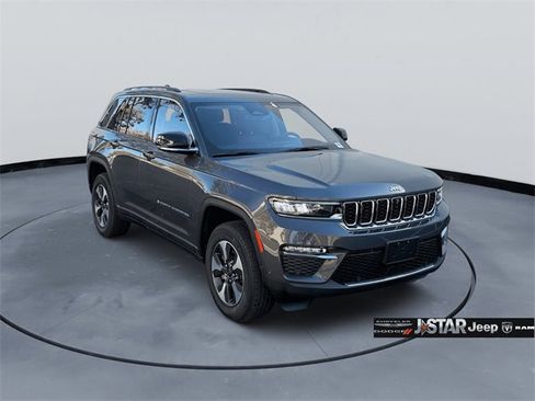 Used 2022 Jeep Grand Cherokee Limited 4xe w/ Luxury Tech Group II image 4