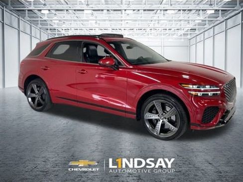 Used 2023 Genesis GV70 2.5T w/ Sport Prestige Package image 3