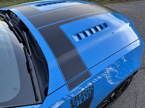 Used 2013 Ford Mustang Boss 302 w/ Boss 302 Accessory Pkg RWD image 9