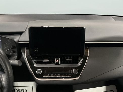 Used 2024 Toyota Corolla LE FWD image 18