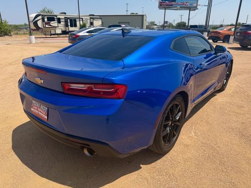 Used 2018 Chevrolet Camaro LT RWD image 7