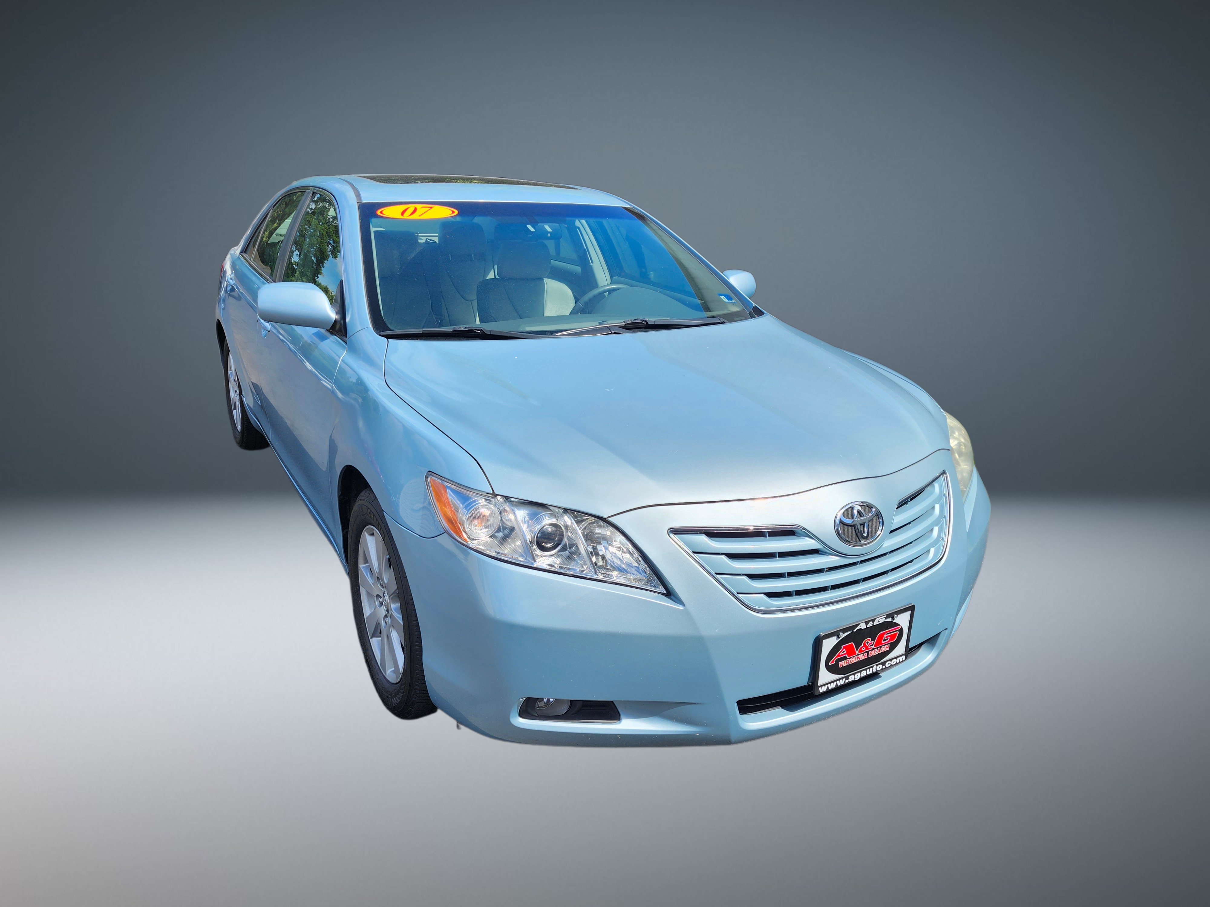 Used 2007 Toyota Camry XLE FWD image 1