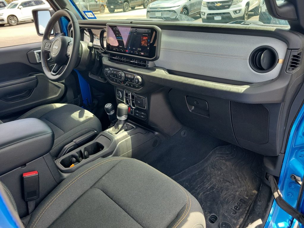 Used 2024 Jeep Gladiator Sport AWD/4WD image 27
