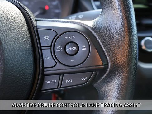 Used 2023 Toyota Corolla LE image 3