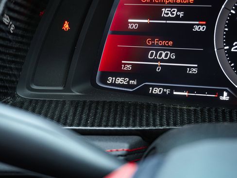 Used 2020 Chevrolet Corvette Stingray Preferred Cpe w/ 2LT Preferred Equipment Group RWD image 23