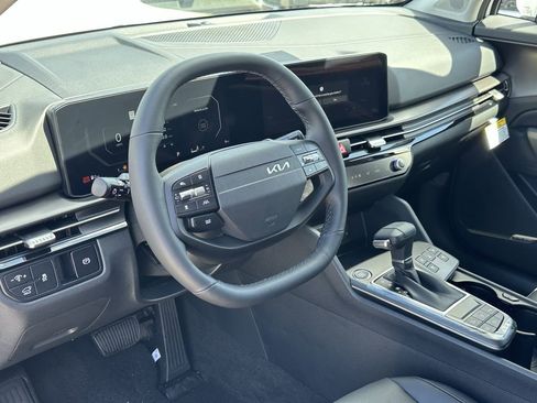 New 2026 Kia Sportage SX FWD image 16