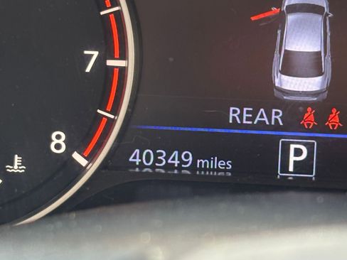 Used 2025 Nissan Altima 2.5 SV FWD image 40