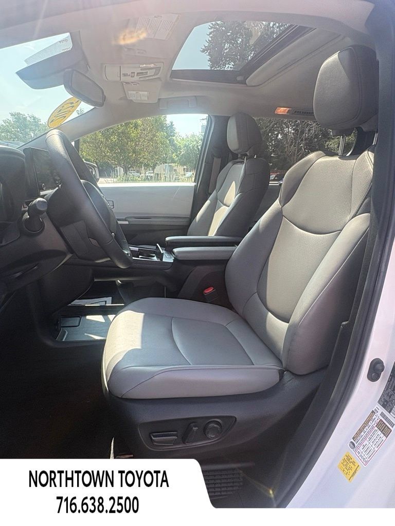 Used 2025 Toyota Sienna XLE w/ XLE Plus Package FWD image 14