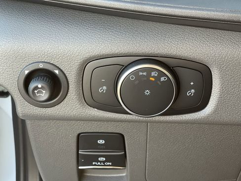 New 2026 Ford Transit 250 148 Medium Roof image 23