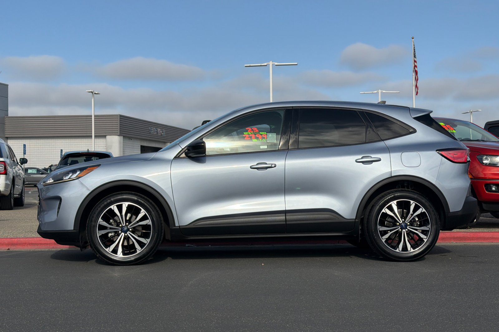 Used 2022 Ford Escape SE FWD image 7