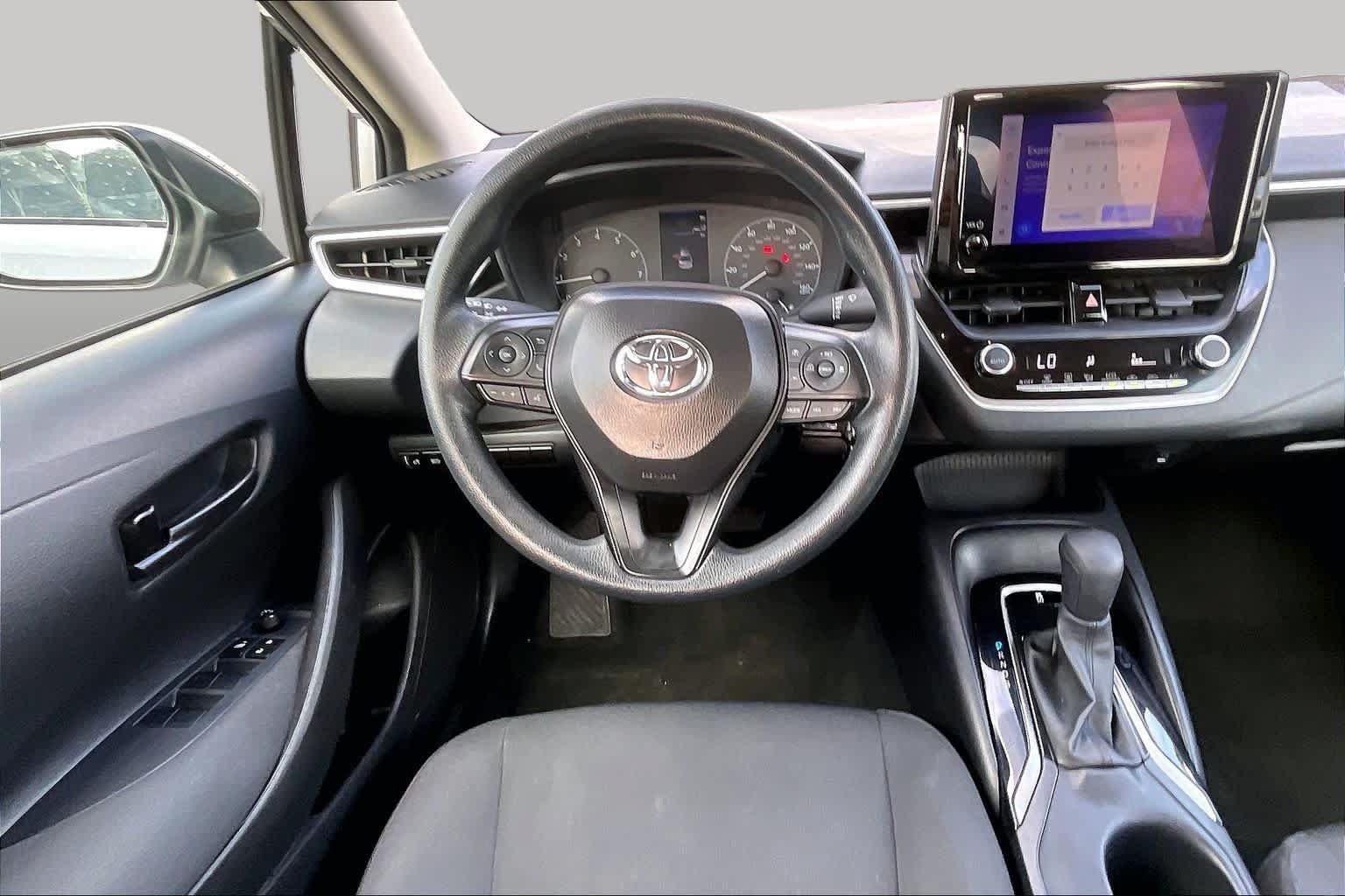Used 2025 Toyota Corolla LE FWD image 6