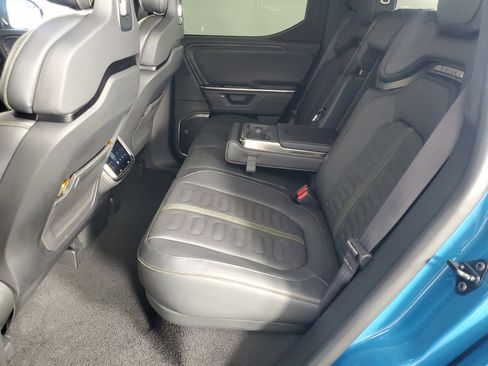 Used 2025 Rivian R1T Adventure image 13