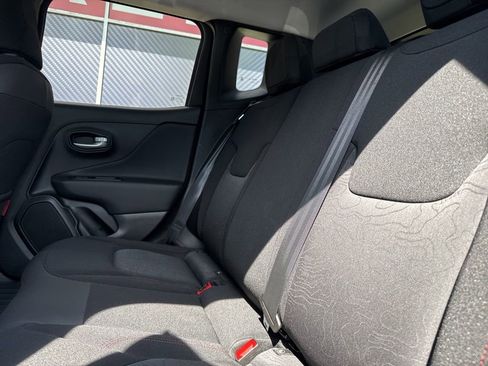 Used 2023 Jeep Renegade Trailhawk image 48