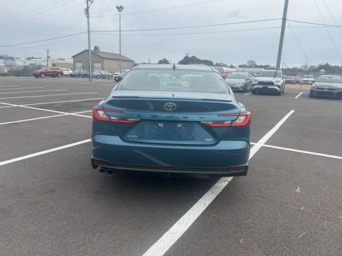 Used 2026 Toyota Camry SE image 4