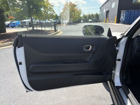 Used 2026 MINI Cooper 2-Door Hardtop FWD image 24