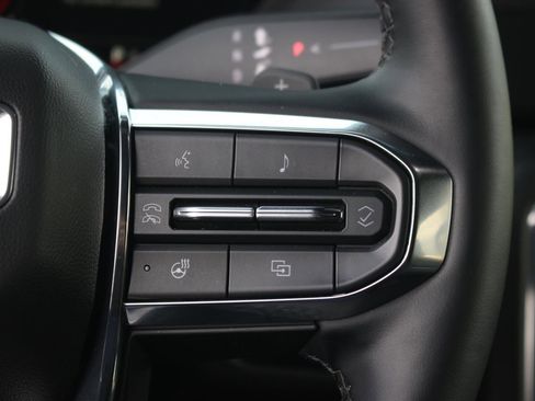 Used 2025 GMC Yukon XL Denali image 23