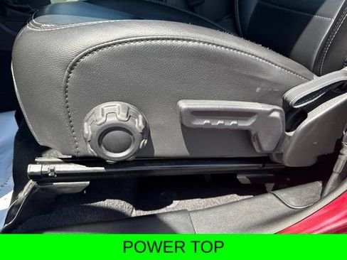 Used 2021 Jeep Wrangler Unlimited Sahara w/ Uconnect 4C Nav & Sound Group AWD/4WD image 13