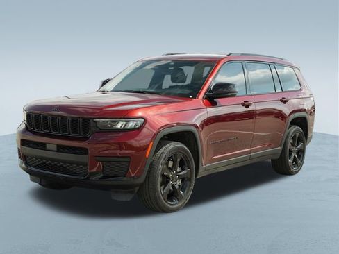 Used 2024 Jeep Grand Cherokee L Laredo image 3