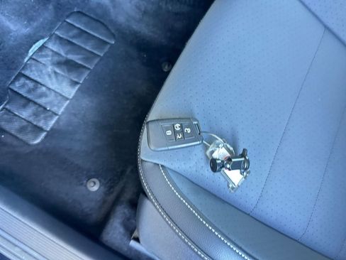 Used 2025 Volkswagen Jetta SE image 22