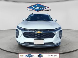 Used 2025 Chevrolet Trax LT w/ Driver Confidence Package FWD video 2