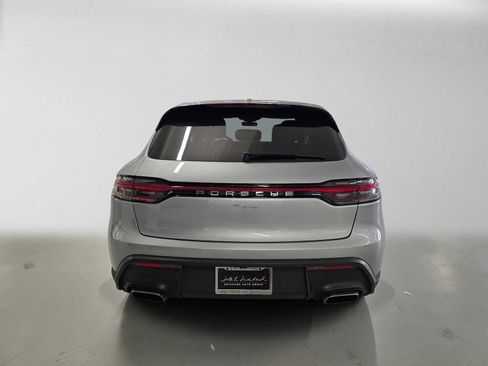 Used 2025 Porsche Macan AWD/4WD image 4
