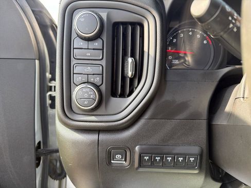Used 2021 Chevrolet Silverado 2500 Custom w/ Custom Value Package AWD/4WD image 13