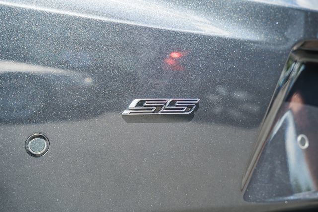 Used 2018 Chevrolet Camaro SS RWD image 9