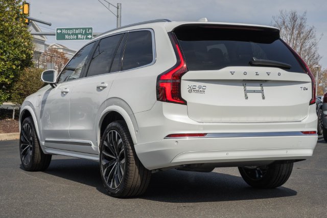 New 2026 Volvo XC90 T8 Plus w/ Protection Package Premier AWD/4WD image 5
