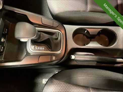 Used 2025 Kia Soul LX FWD image 17