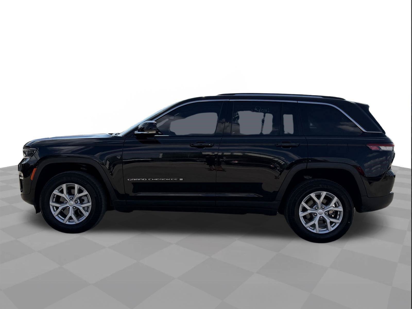 Used 2023 Jeep Grand Cherokee Limited RWD image 2