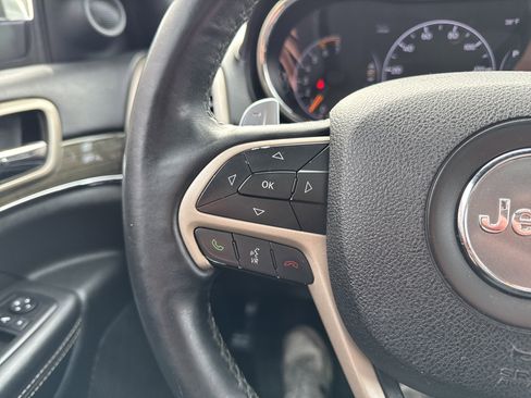 Used 2014 Jeep Grand Cherokee Overland w/ Advanced Technology Group image 20