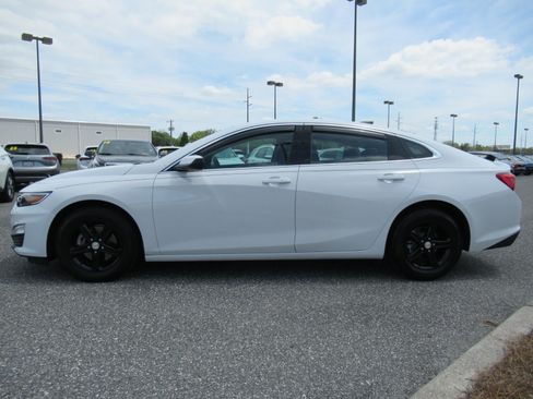 Used 2024 Chevrolet Malibu LS FWD image 4