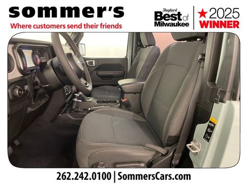 Used 2024 Jeep Wrangler Sport AWD/4WD image 9