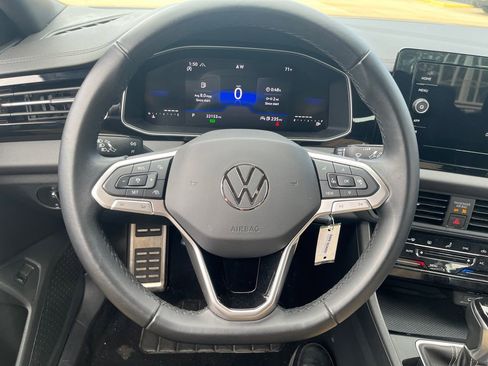 Used 2025 Volkswagen Jetta Sport FWD image 15