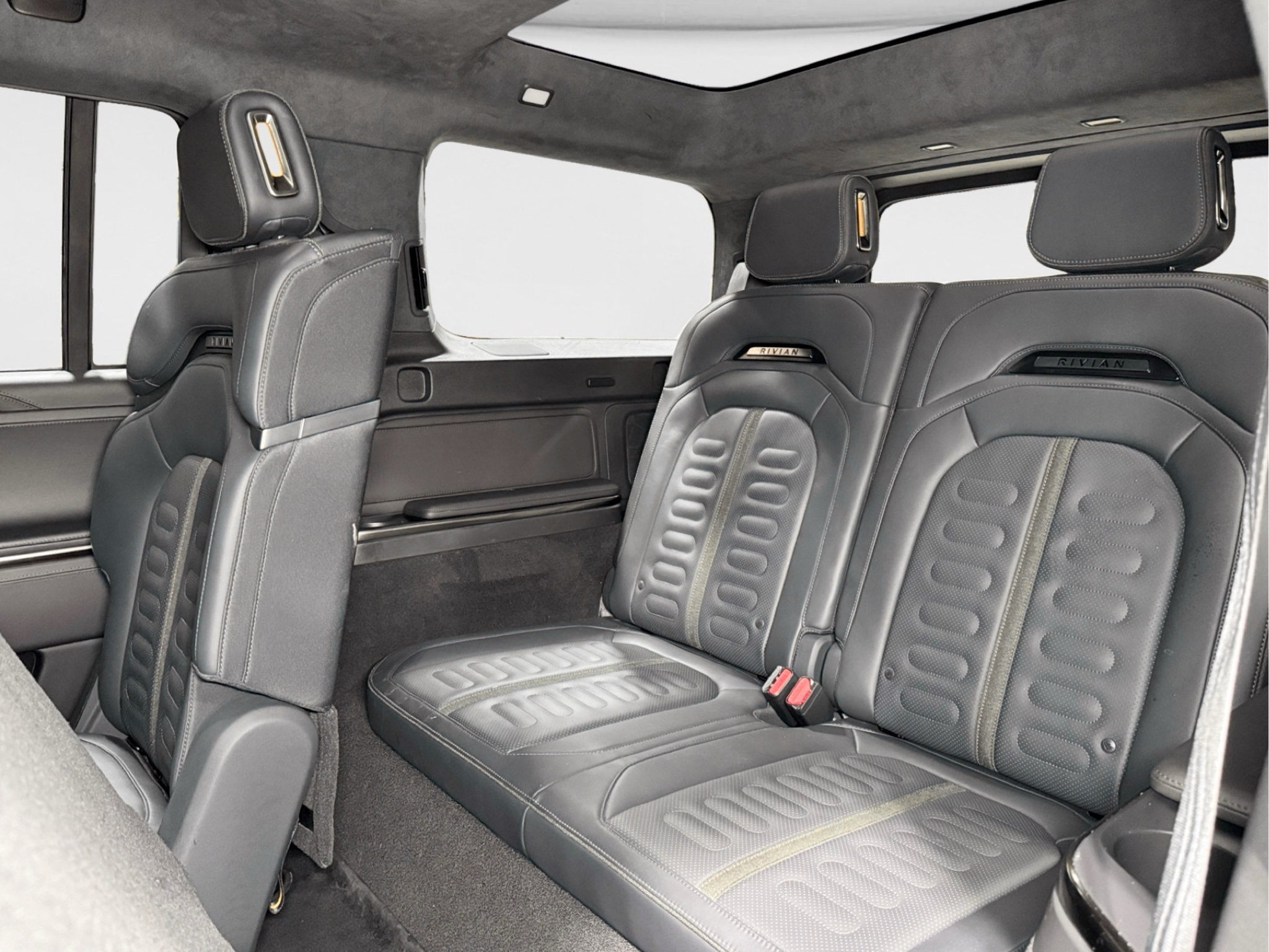 Used 2023 Rivian R1S Adventure Quad AWD/4WD image 23
