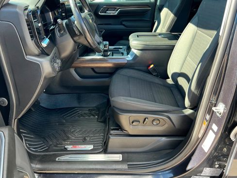 Used 2022 Chevrolet Silverado 1500 LT w/ Z71 Off-Road Package image 18