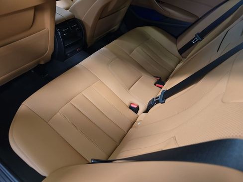 Used 2023 BMW 540i 540i w/ Convenience Package image 16