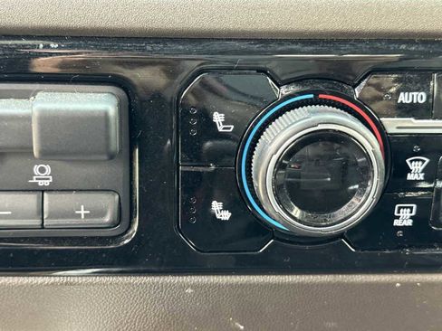 Used 2022 Chevrolet Silverado 1500 LT w/ All Star Edition Plus image 24