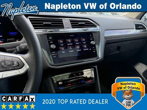 Used 2022 Volkswagen Tiguan SE w/ Panoramic Sunroof Package image 26