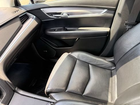 Used 2019 Cadillac XT5 Luxury FWD image 35