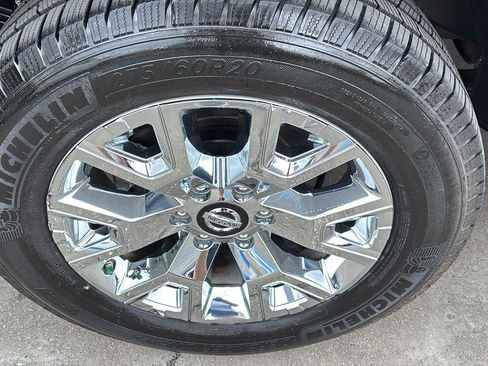 Used 2020 Nissan Titan SL w/ Moonroof Package image 11