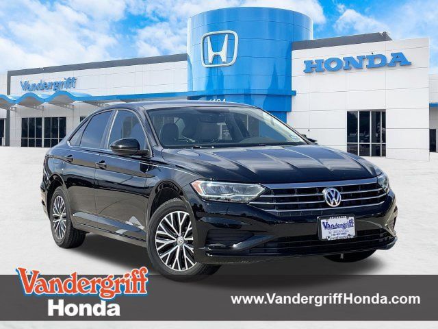 Used 2021 Volkswagen Jetta SE FWD image 1