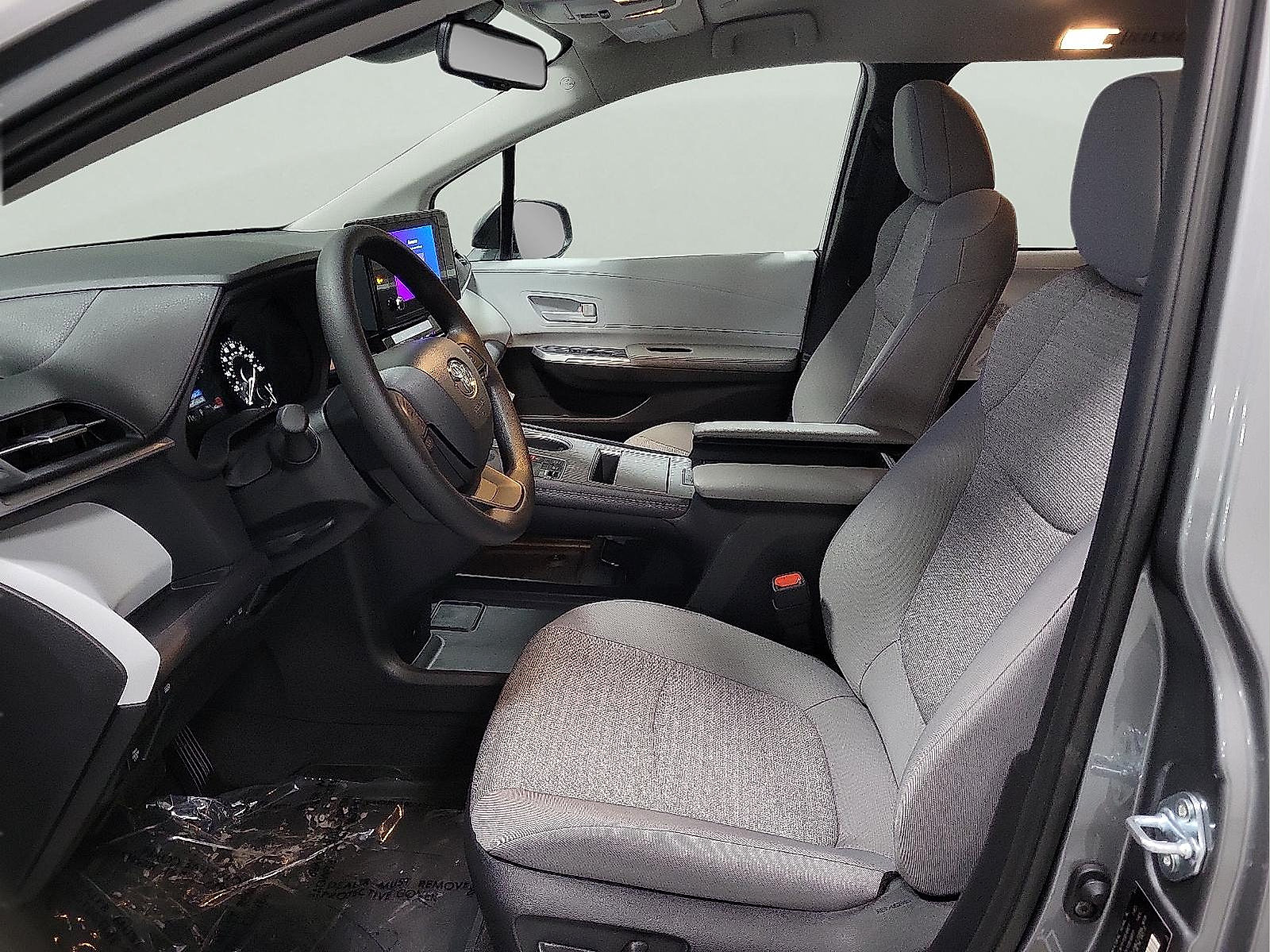Certified 2026 Toyota Sienna LE FWD image 10