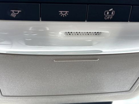 Used 2024 Nissan Sentra SV FWD image 25