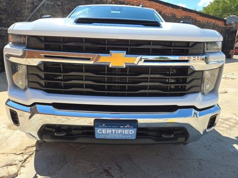 Certified 2024 Chevrolet Silverado 2500 LT image 2