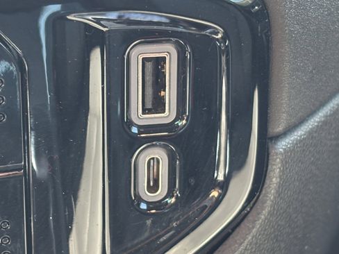 Used 2022 Chevrolet Silverado 1500 RST w/ All Star Edition Plus image 6