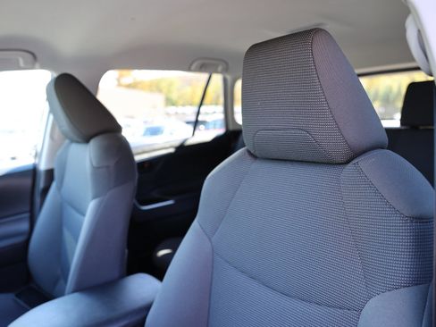 Used 2023 Toyota RAV4 LE image 19